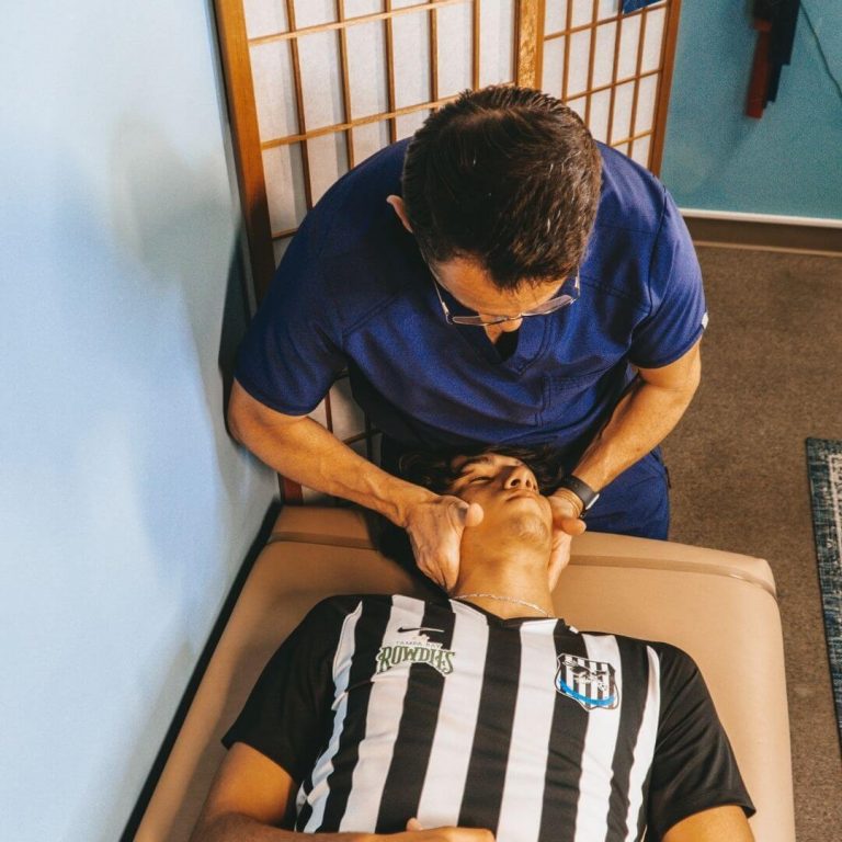 Dr. Gomez Chiropractic for Sports